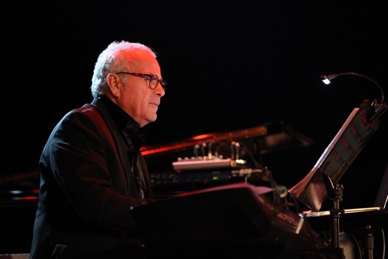 Bernard Sauvat Au Casino Du Liban